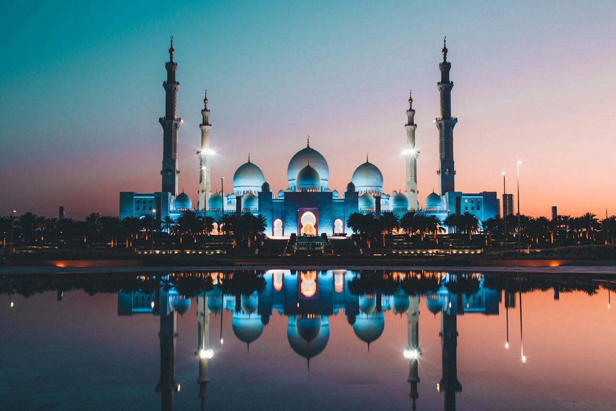 Sheikh Zayed Grand Mosque at dusk, Abu Dhabi